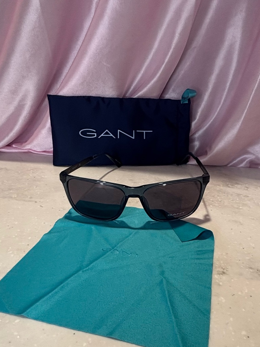 Gant Black Frame Sunglasses with Dark Gray Lenses